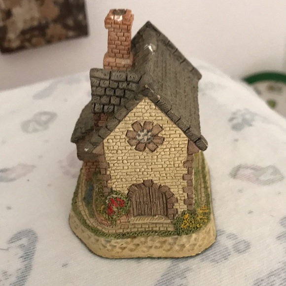 Guy Fawkes by David Winter Cottage - Picture 6 of 14